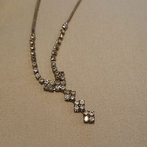 Costume ladies necklace